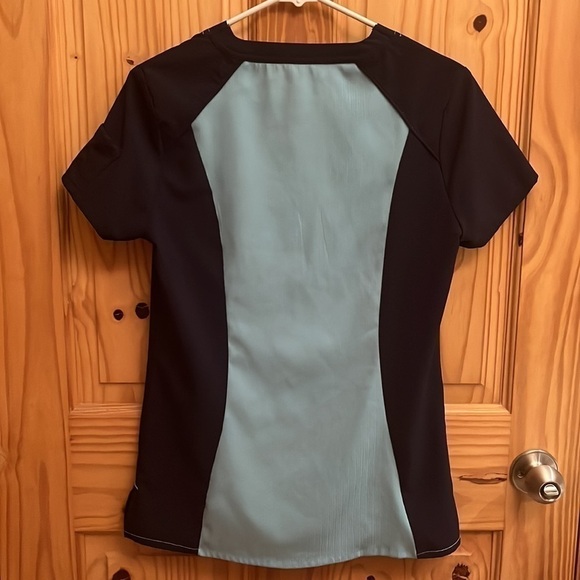 Scrubletics V Neck Scrub Top - Picture 2 of 7